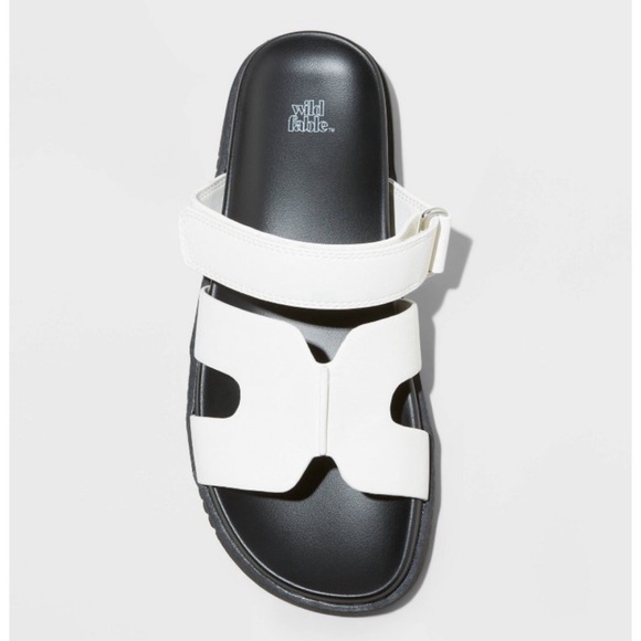 Wild Fable slide sandals in white - Picture 2 of 6